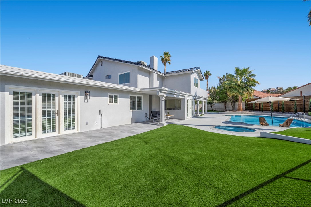 1912 Calanda Court