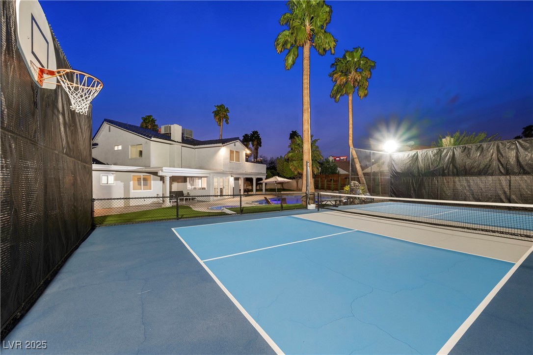 1912 Calanda Court