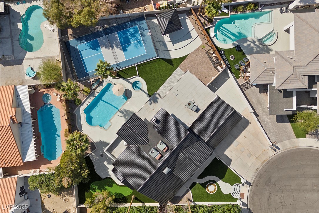 1912 Calanda Court