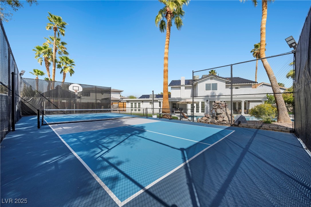 1912 Calanda Court