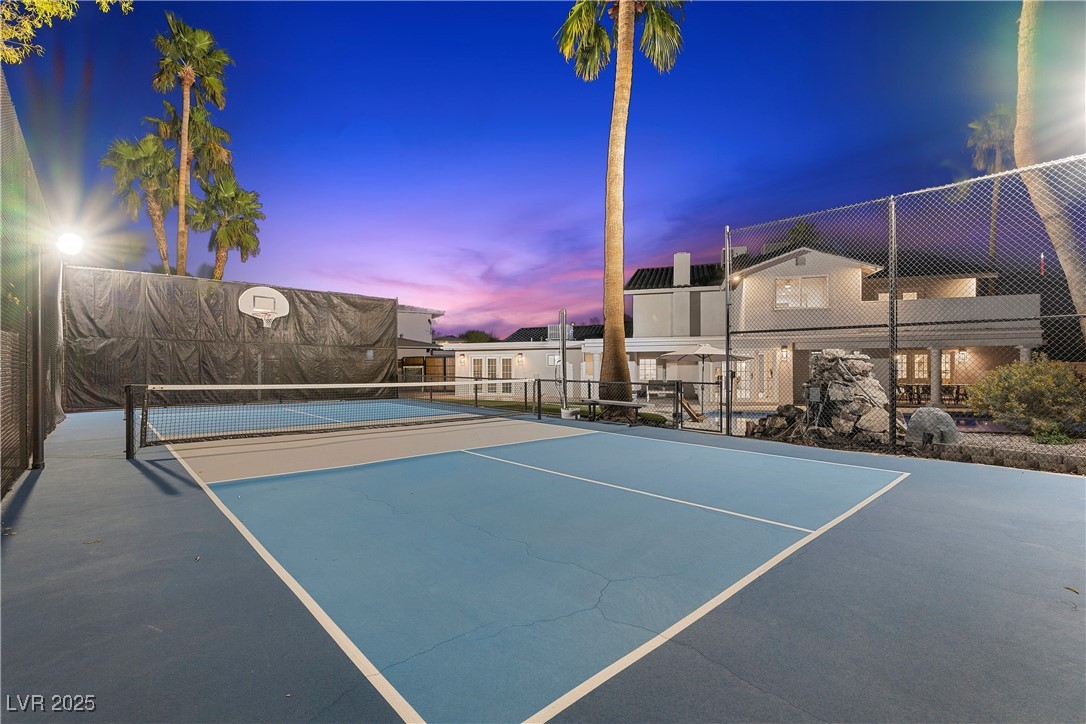 1912 Calanda Court