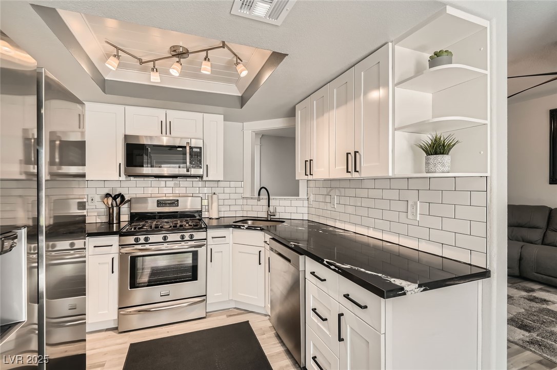 2975 Bluegrass Lane 412