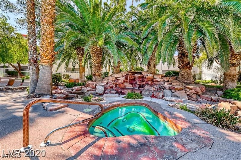 2975 Bluegrass Lane 412