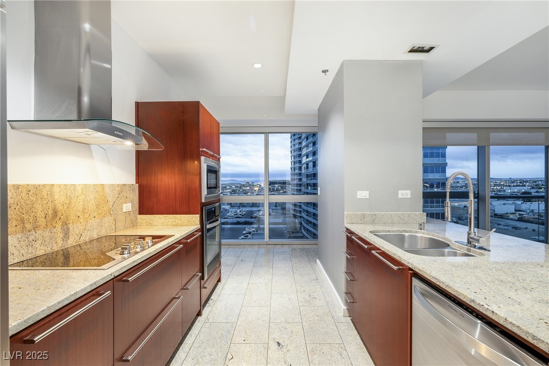 4471 Dean Martin Drive 1207
