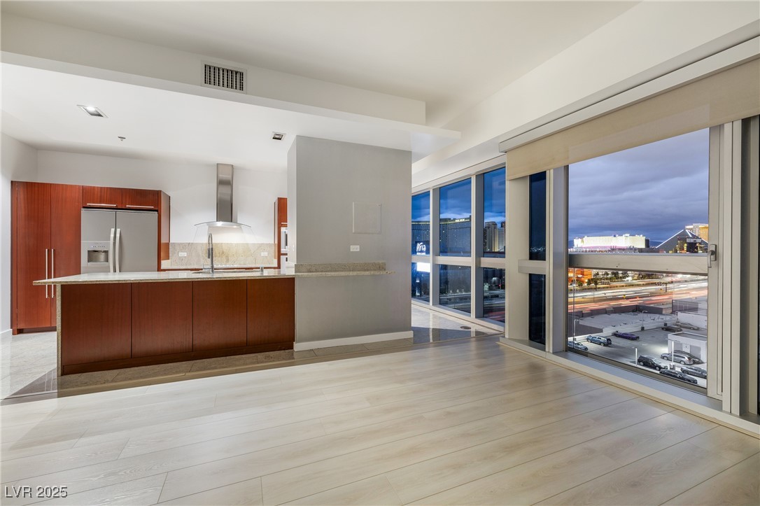 4471 Dean Martin Drive 1207