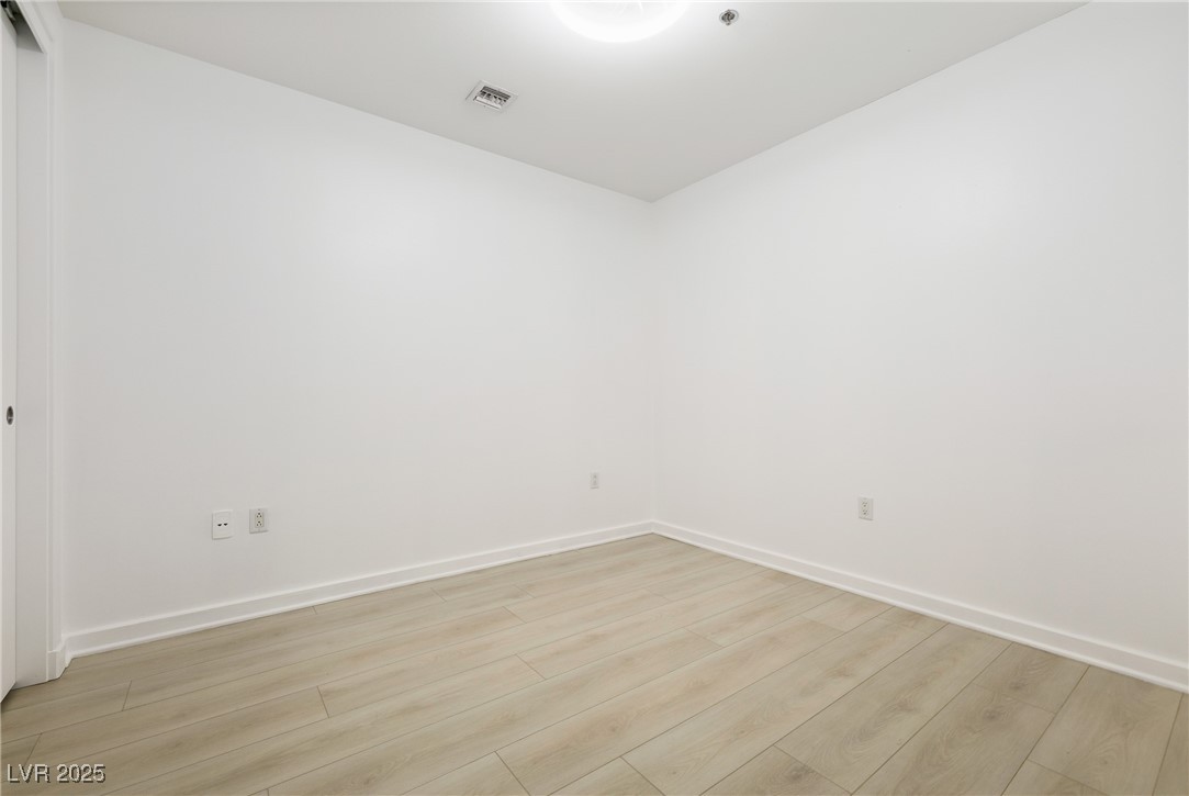 4471 Dean Martin Drive 1207