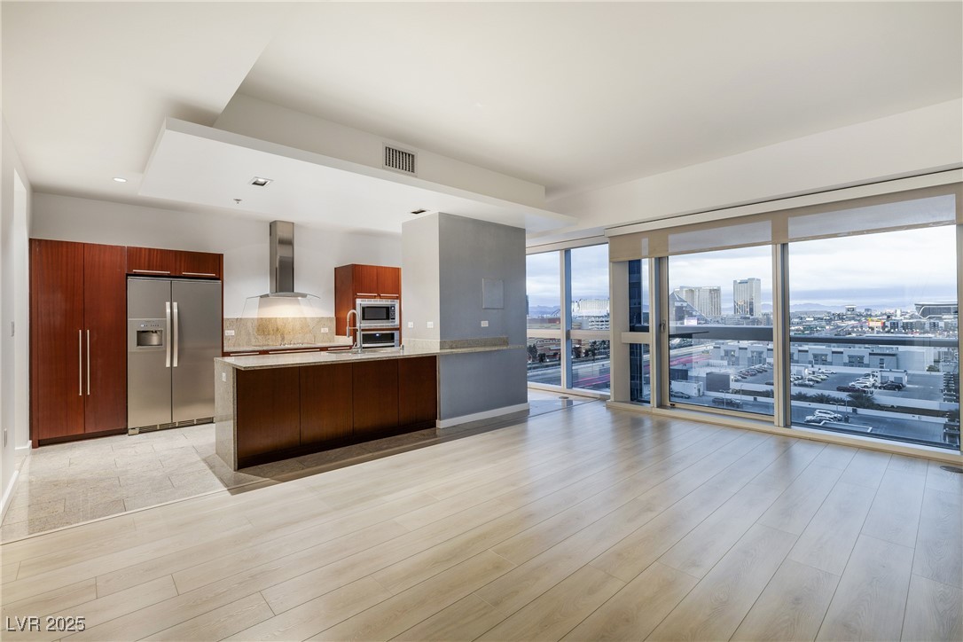 4471 Dean Martin Drive 1207