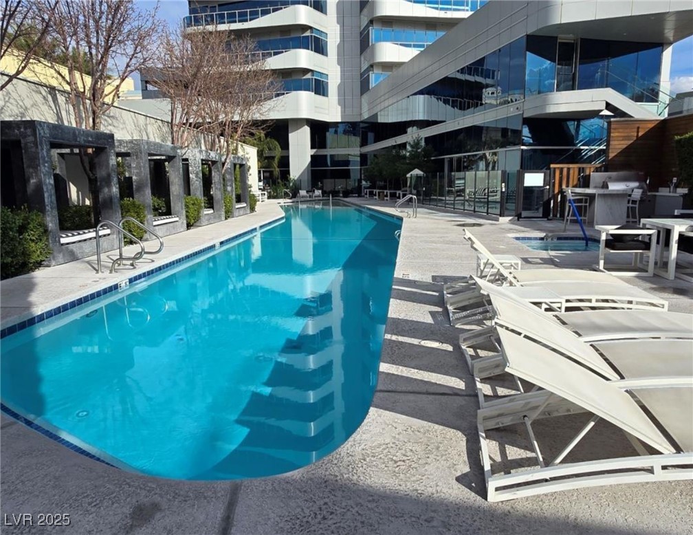 4471 Dean Martin Drive 1207