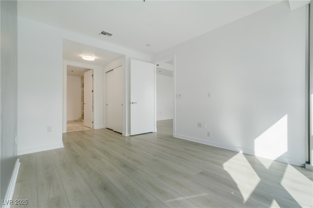4471 Dean Martin Drive 1207