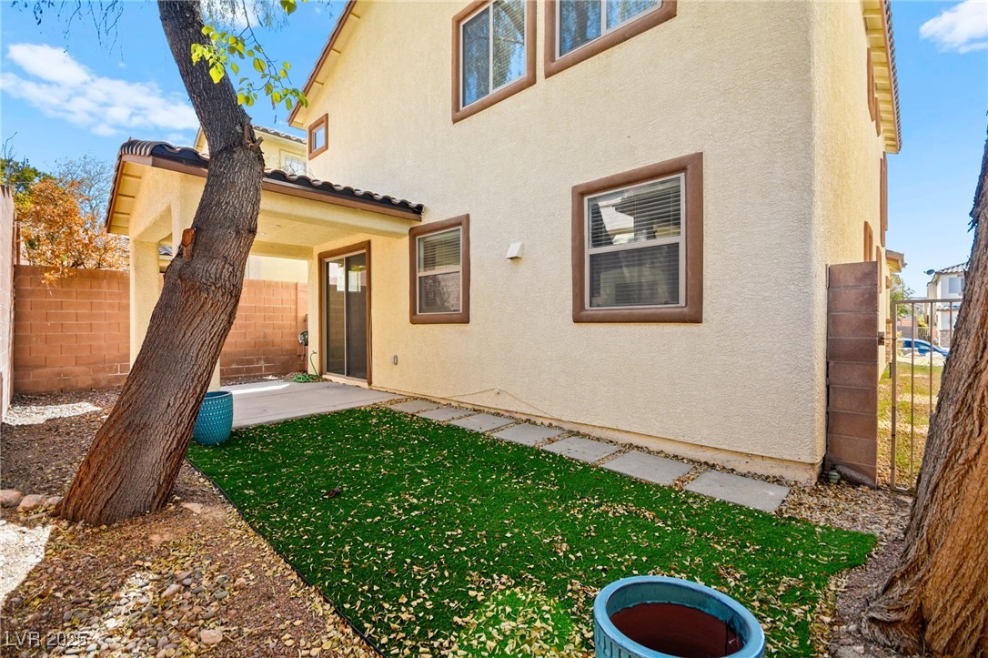 1640 Orange Daisy Place