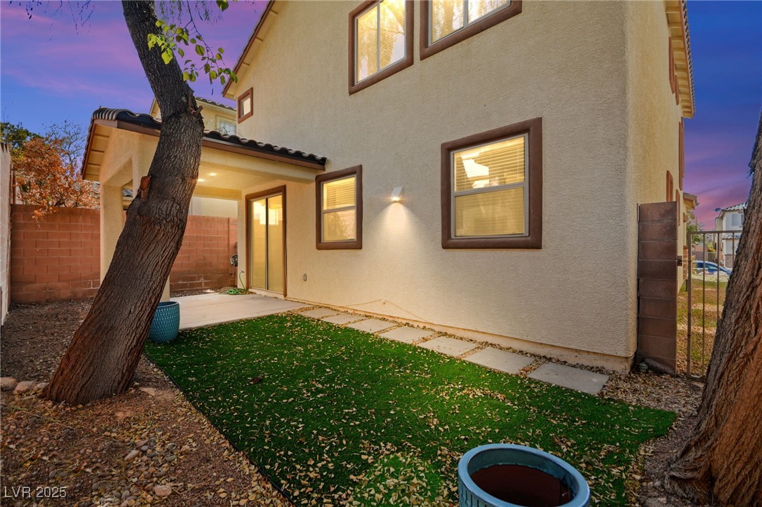 1640 Orange Daisy Place