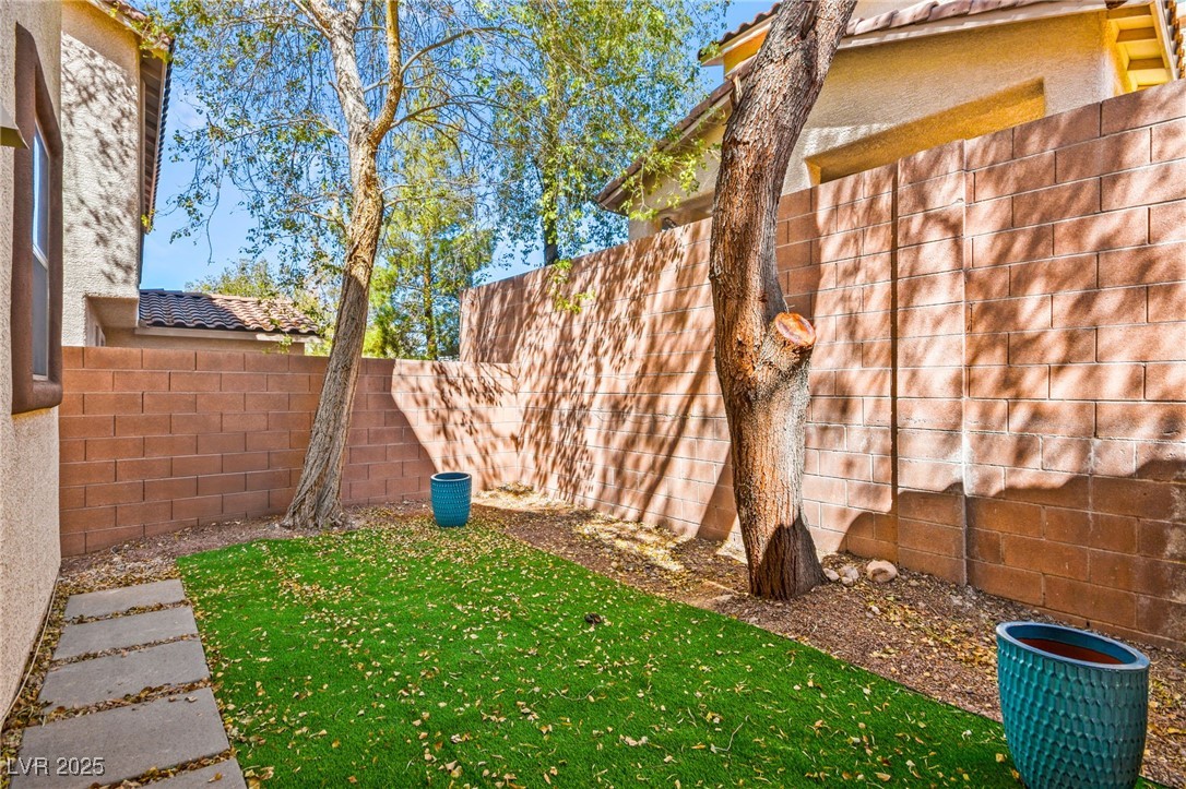 1640 Orange Daisy Place