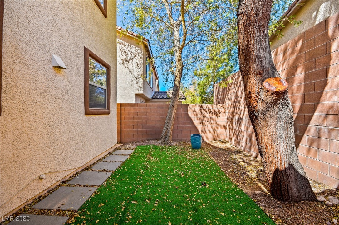 1640 Orange Daisy Place