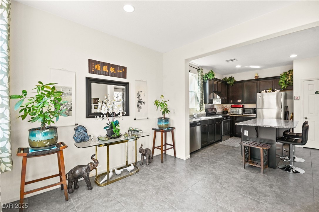 7529 Earnshaw Avenue Court