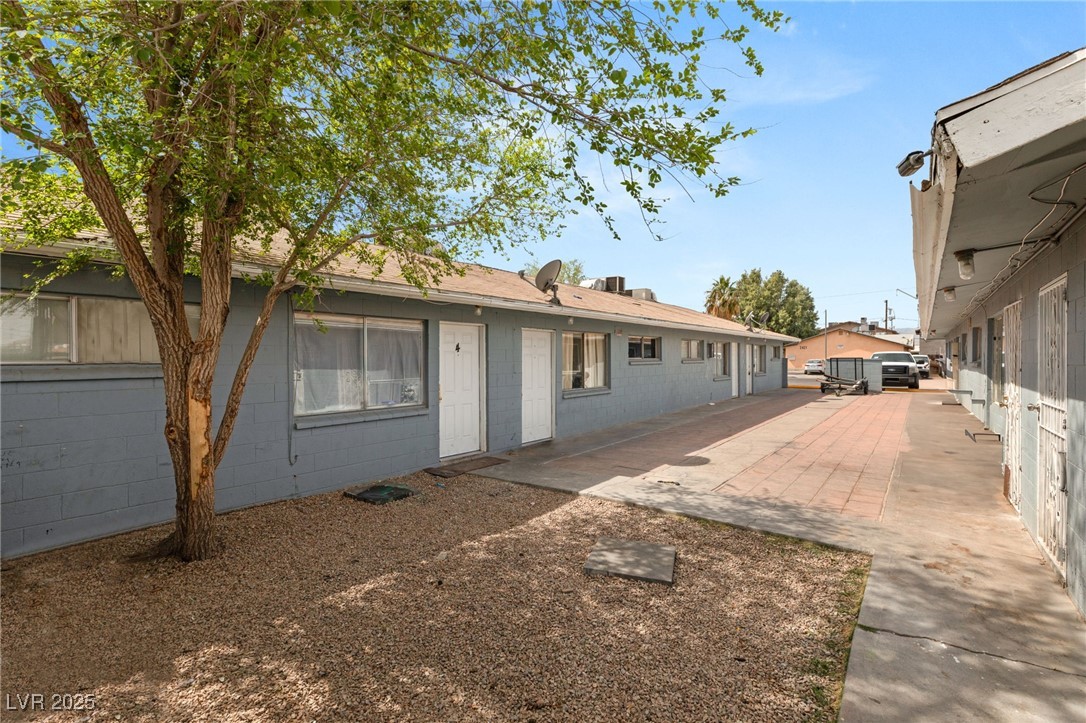 2424 Statz Street