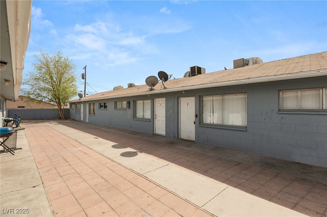 2424 Statz Street