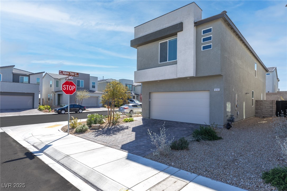 10165 Canyon Mantle Street