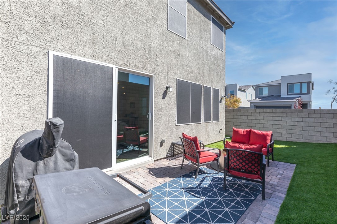 10165 Canyon Mantle Street
