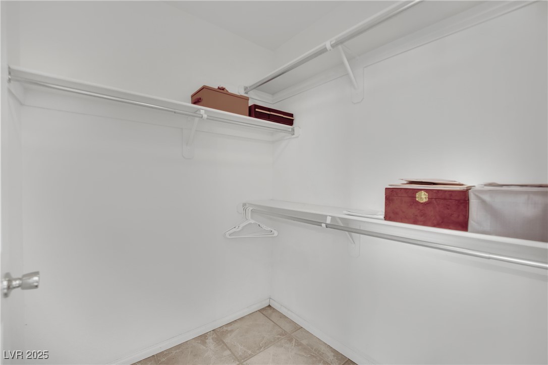 4322 Summers Shade Street