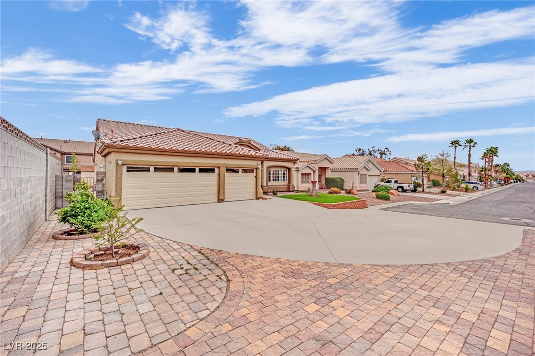 4322 Summers Shade Street