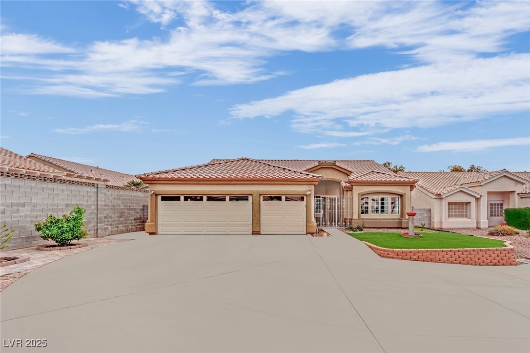 4322 Summers Shade Street