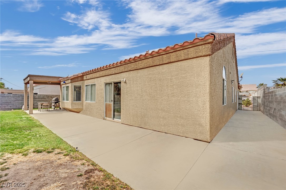 4322 Summers Shade Street