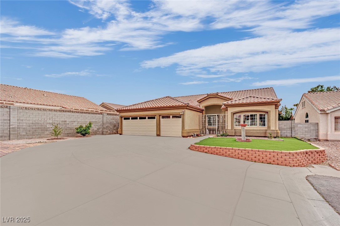 4322 Summers Shade Street