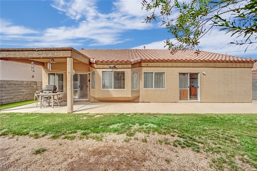 4322 Summers Shade Street