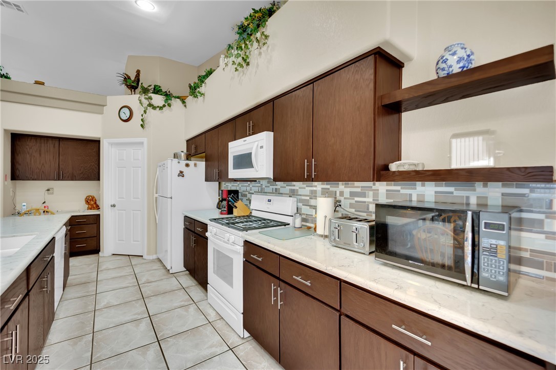 4322 Summers Shade Street