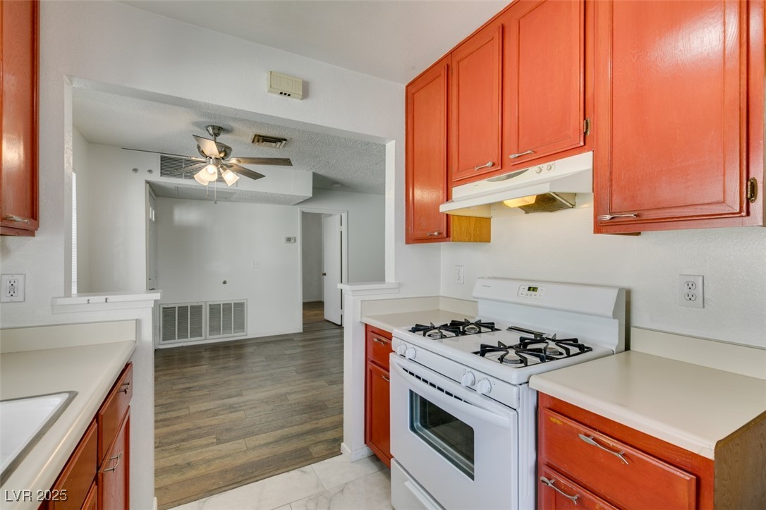 4866 Nara Vista Way 202