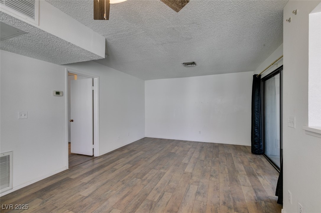 4866 Nara Vista Way 202
