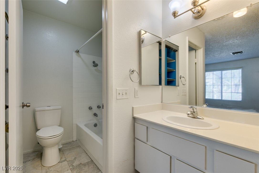 4866 Nara Vista Way 202