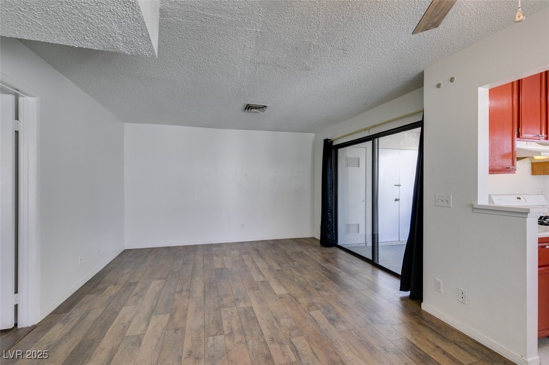 4866 Nara Vista Way 202