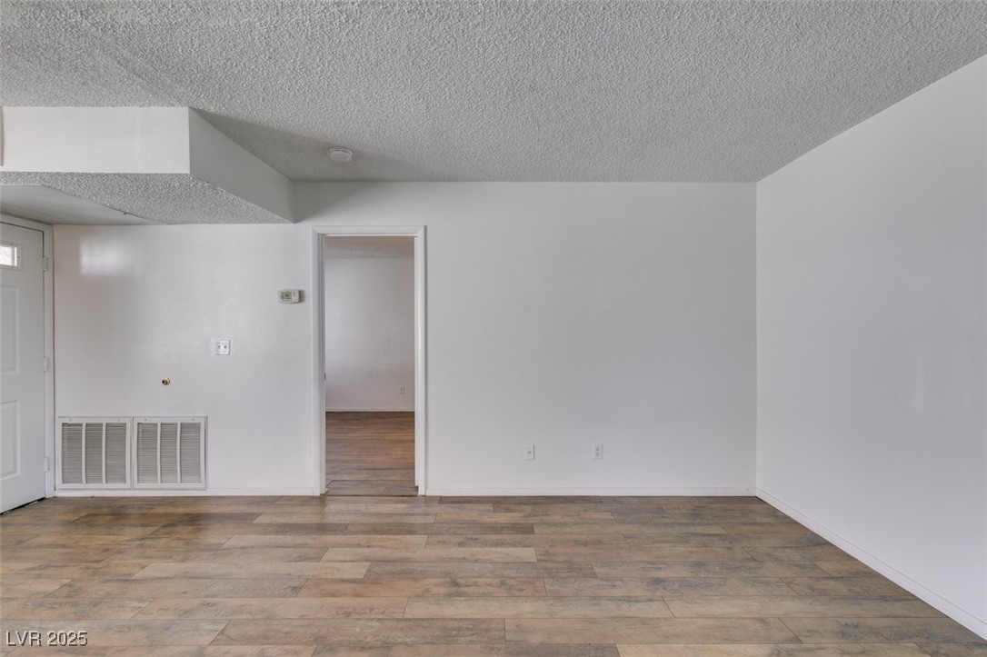 4866 Nara Vista Way 202