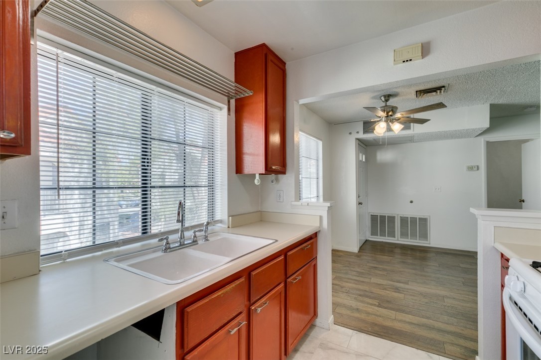 4866 Nara Vista Way 202