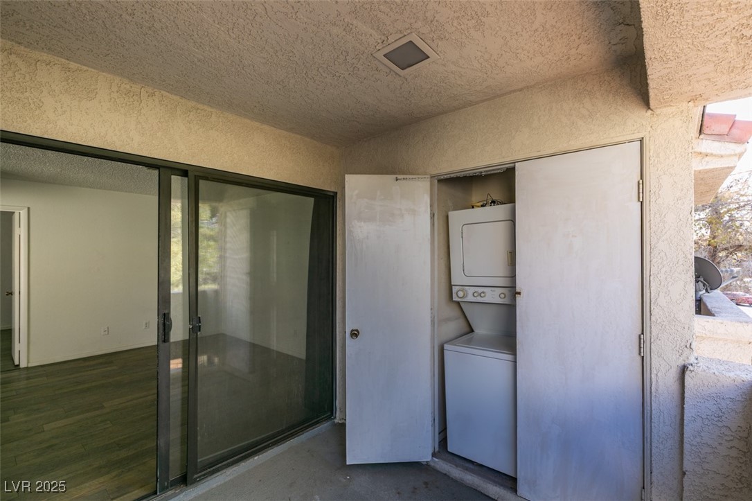 4866 Nara Vista Way 202