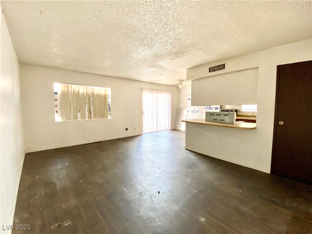 5245 Golden Lane