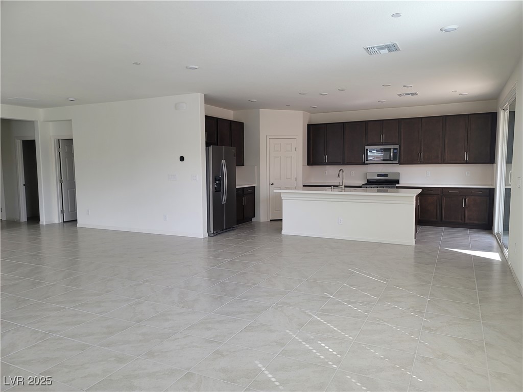 2772 Cava Tirreni Street