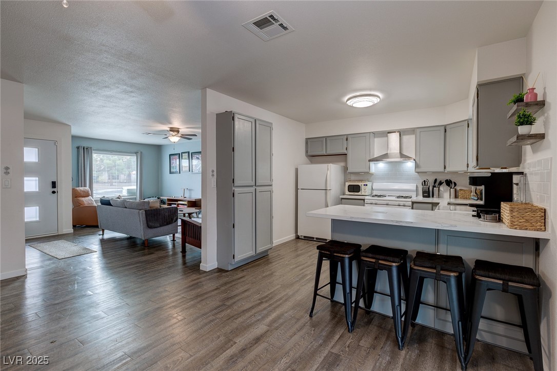 117 Saint Albans Court