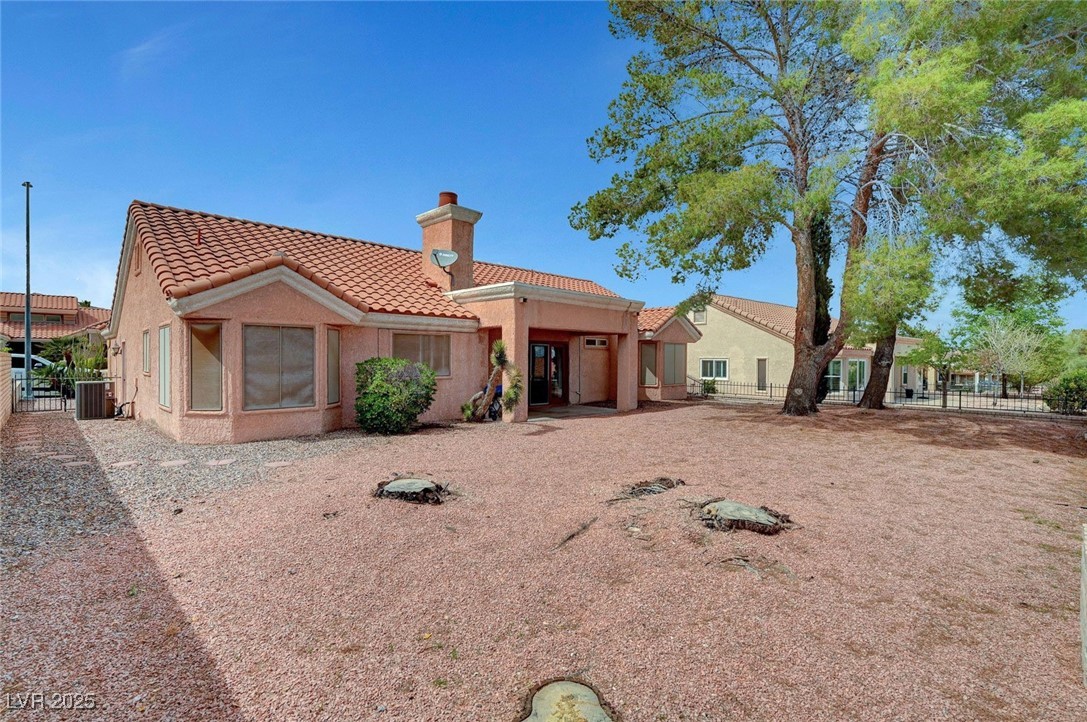 2820 Golf Links Drive