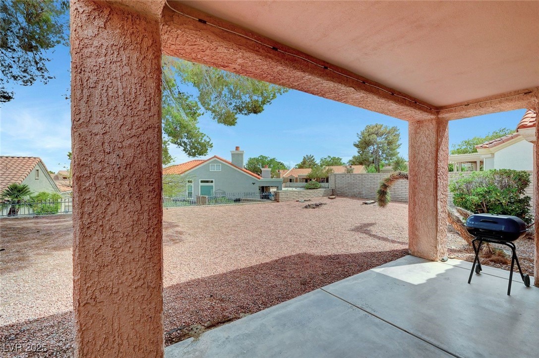 2820 Golf Links Drive