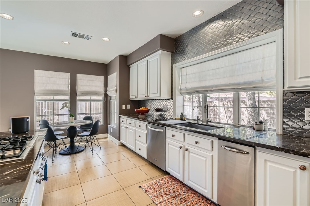537 Tuscany View Street