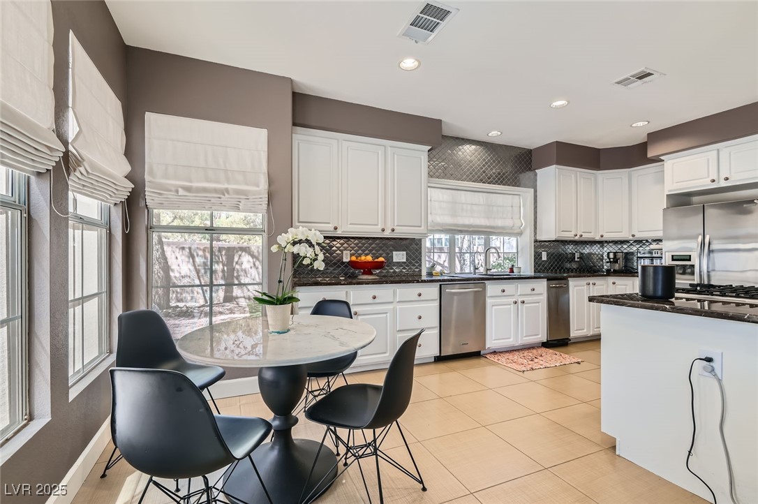 537 Tuscany View Street