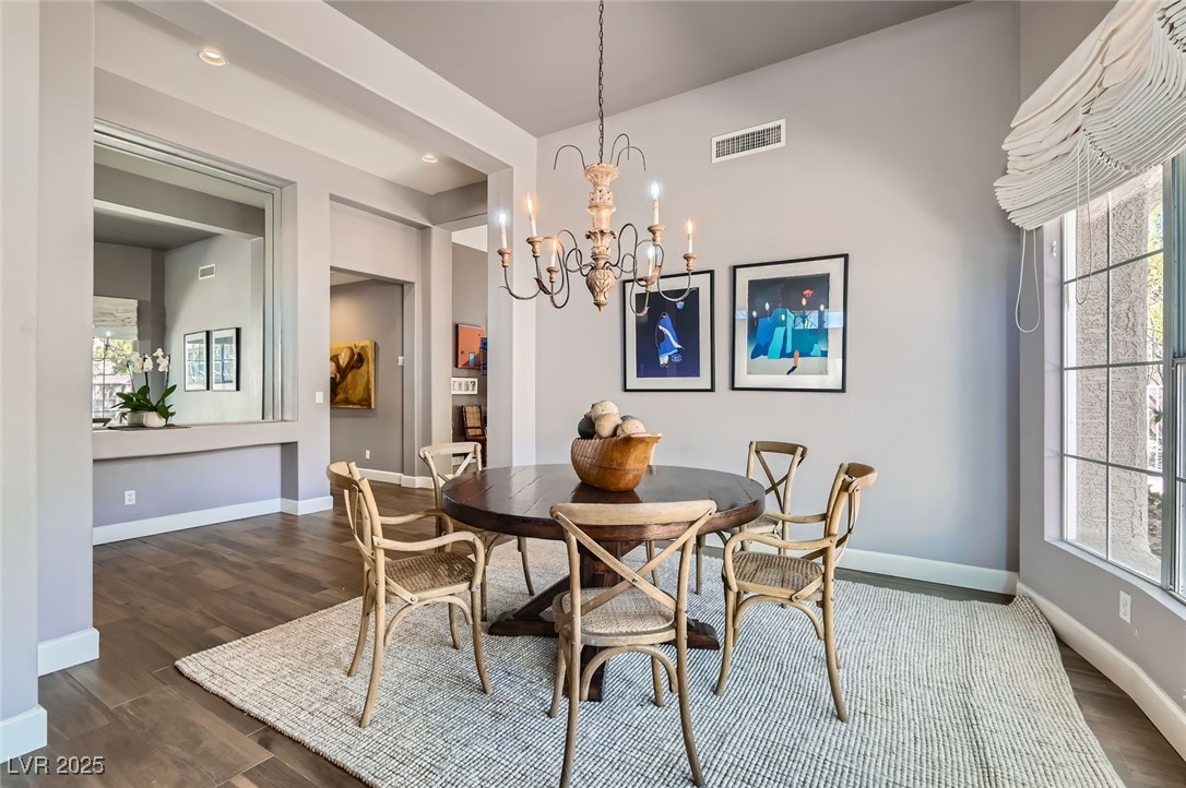 537 Tuscany View Street