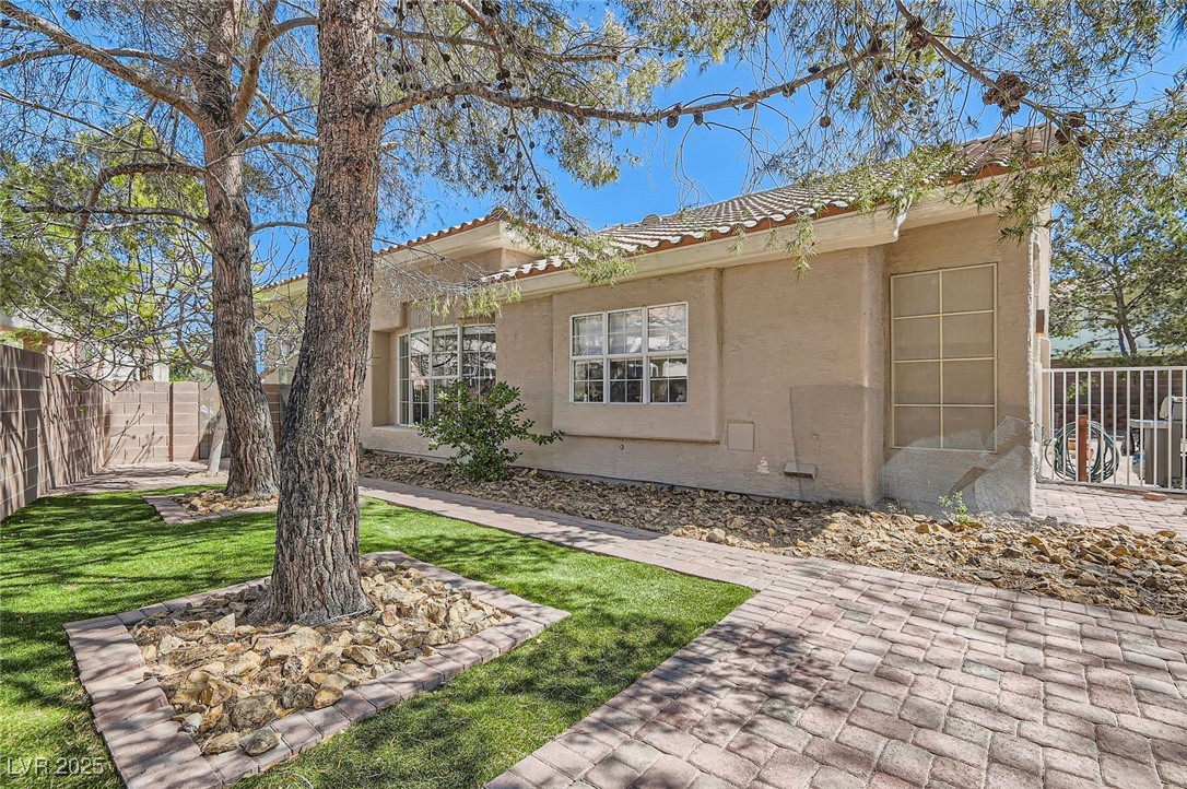 537 Tuscany View Street
