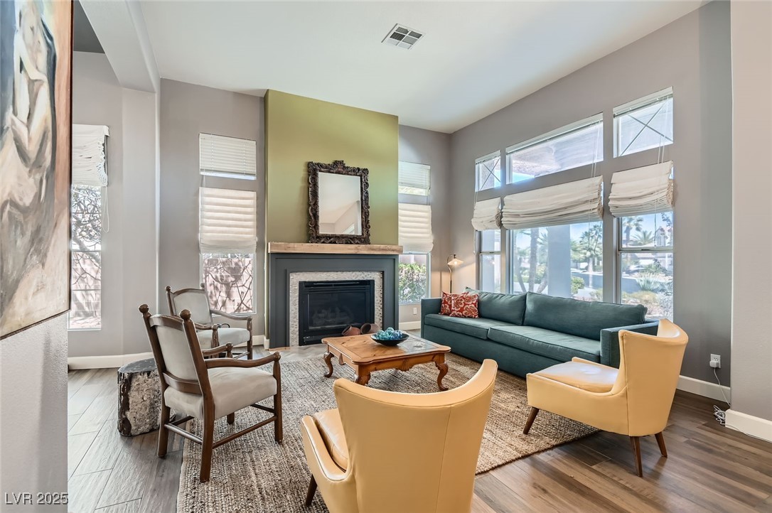 537 Tuscany View Street