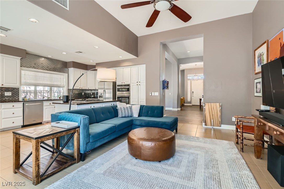 537 Tuscany View Street