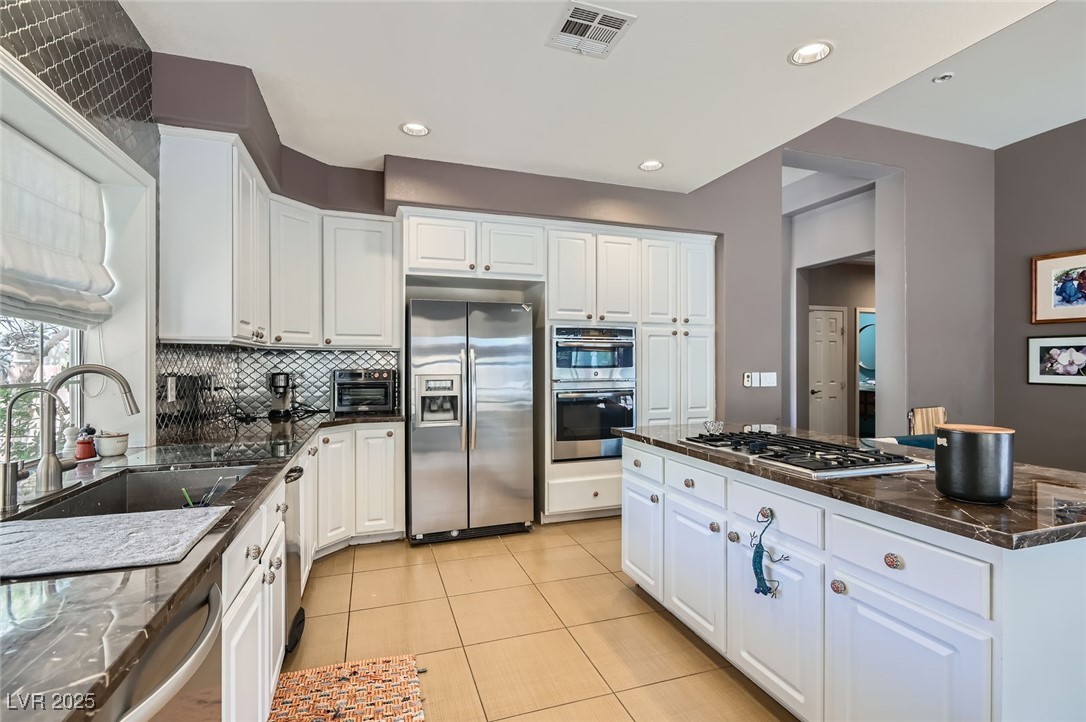 537 Tuscany View Street