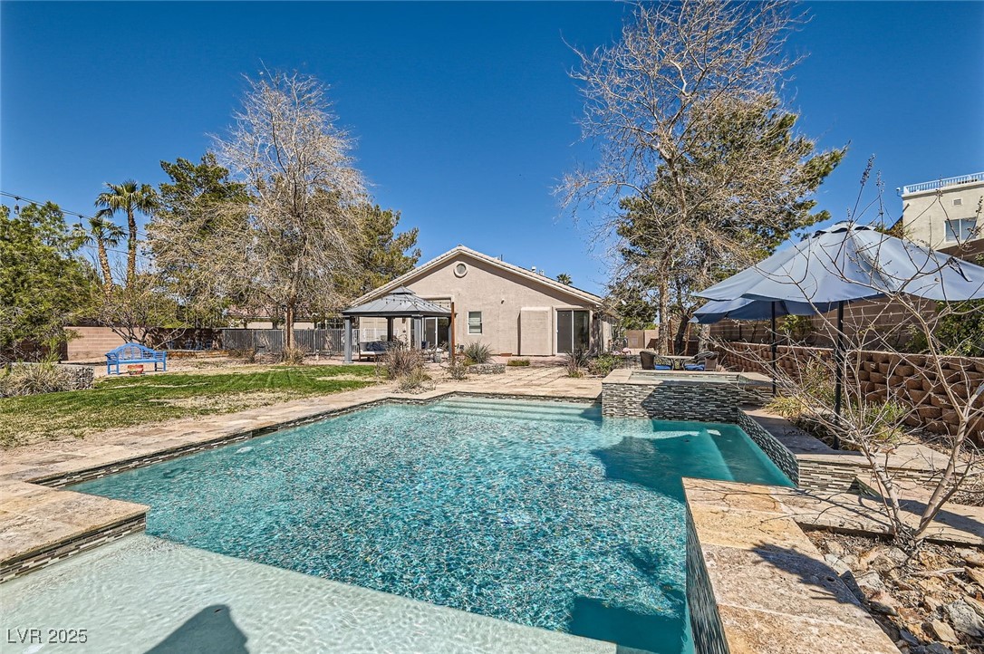 537 Tuscany View Street