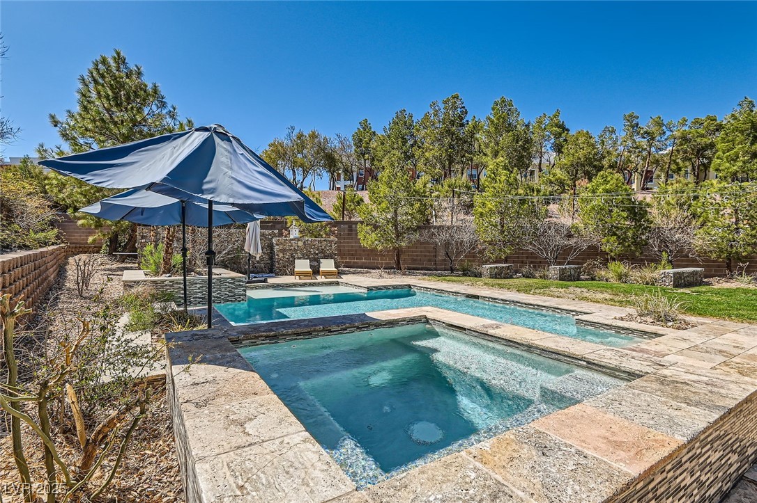 537 Tuscany View Street